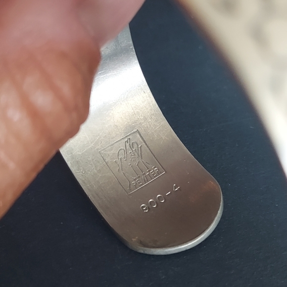 Kirk Pewter Daisy Vintage Cuff Bracelet Signed and Titled "Daisy" - Picture 5 of 7